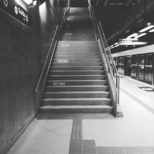 Enquanto eu Espero a minha vez Chegar